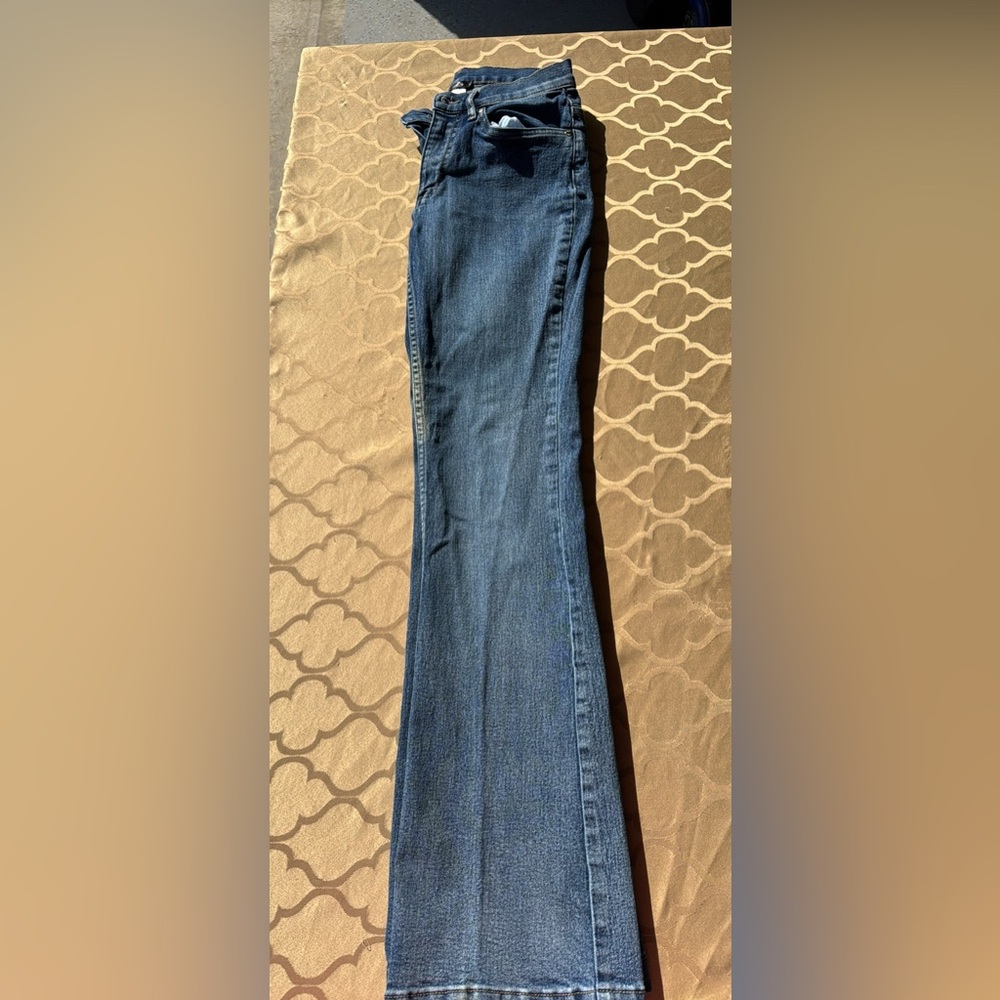 VENUS Classic Blue Jeans
